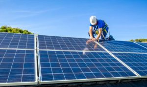 Installation et mise en production des panneaux solaires photovoltaïques à Le Castellet